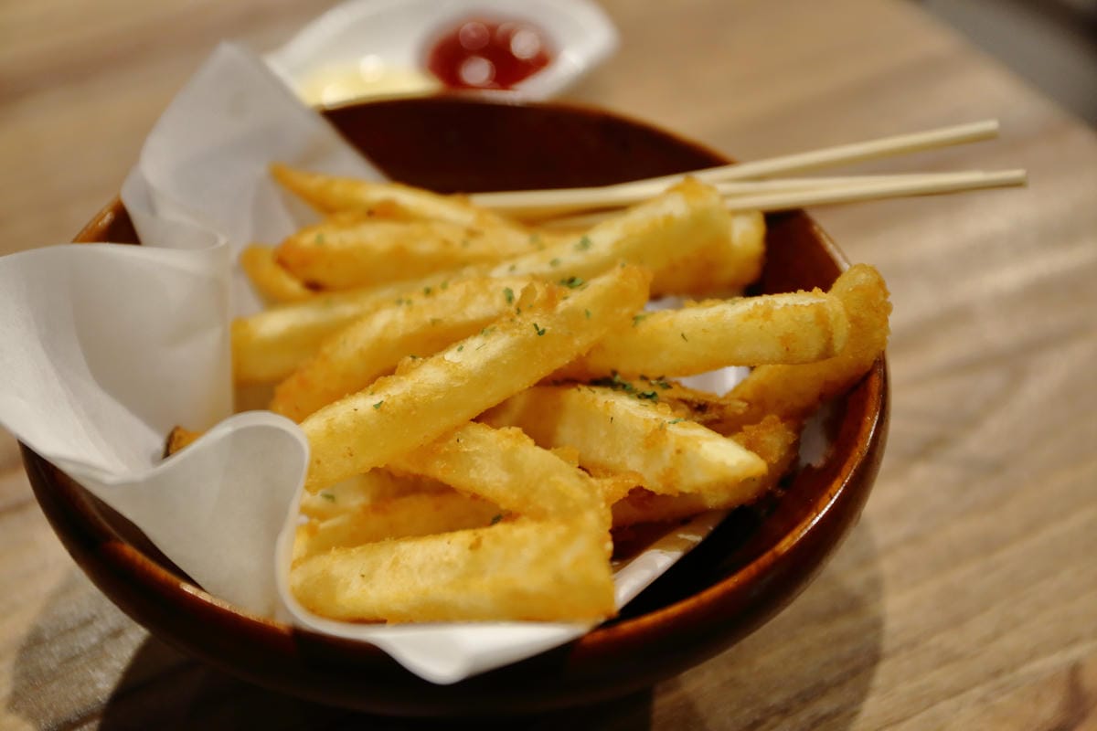 【食||永和】鬍子茶Who’s Tea～從台中發跡的新型態複合式餐飲來了，樂華商圈新開幕！早午餐/下午茶/無線wifi/免費插座/不限時(已歇業)