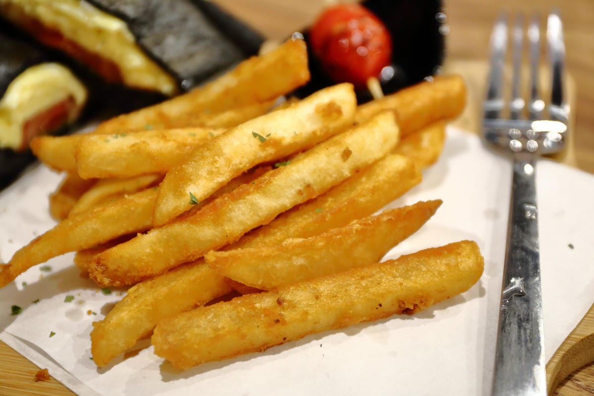 【食||永和】鬍子茶Who’s Tea～從台中發跡的新型態複合式餐飲來了，樂華商圈新開幕！早午餐/下午茶/無線wifi/免費插座/不限時(已歇業)