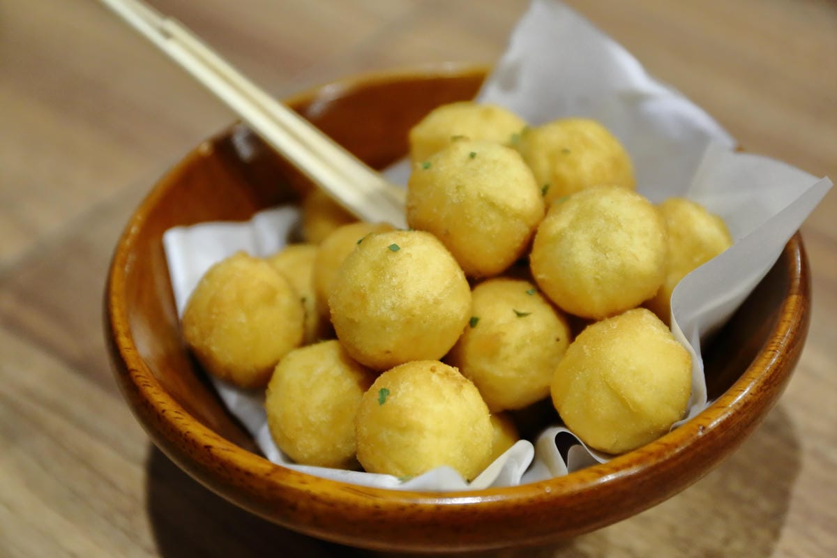 【食||永和】鬍子茶Who’s Tea～從台中發跡的新型態複合式餐飲來了，樂華商圈新開幕！早午餐/下午茶/無線wifi/免費插座/不限時(已歇業)