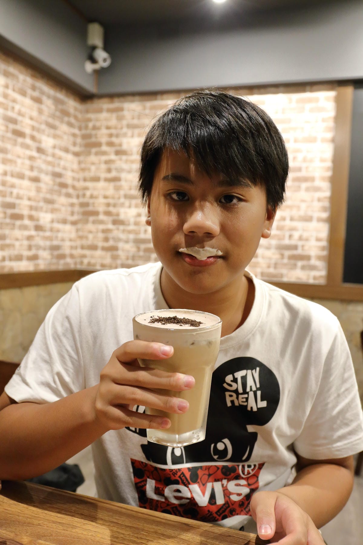 【食||永和】鬍子茶Who’s Tea～從台中發跡的新型態複合式餐飲來了，樂華商圈新開幕！早午餐/下午茶/無線wifi/免費插座/不限時(已歇業)