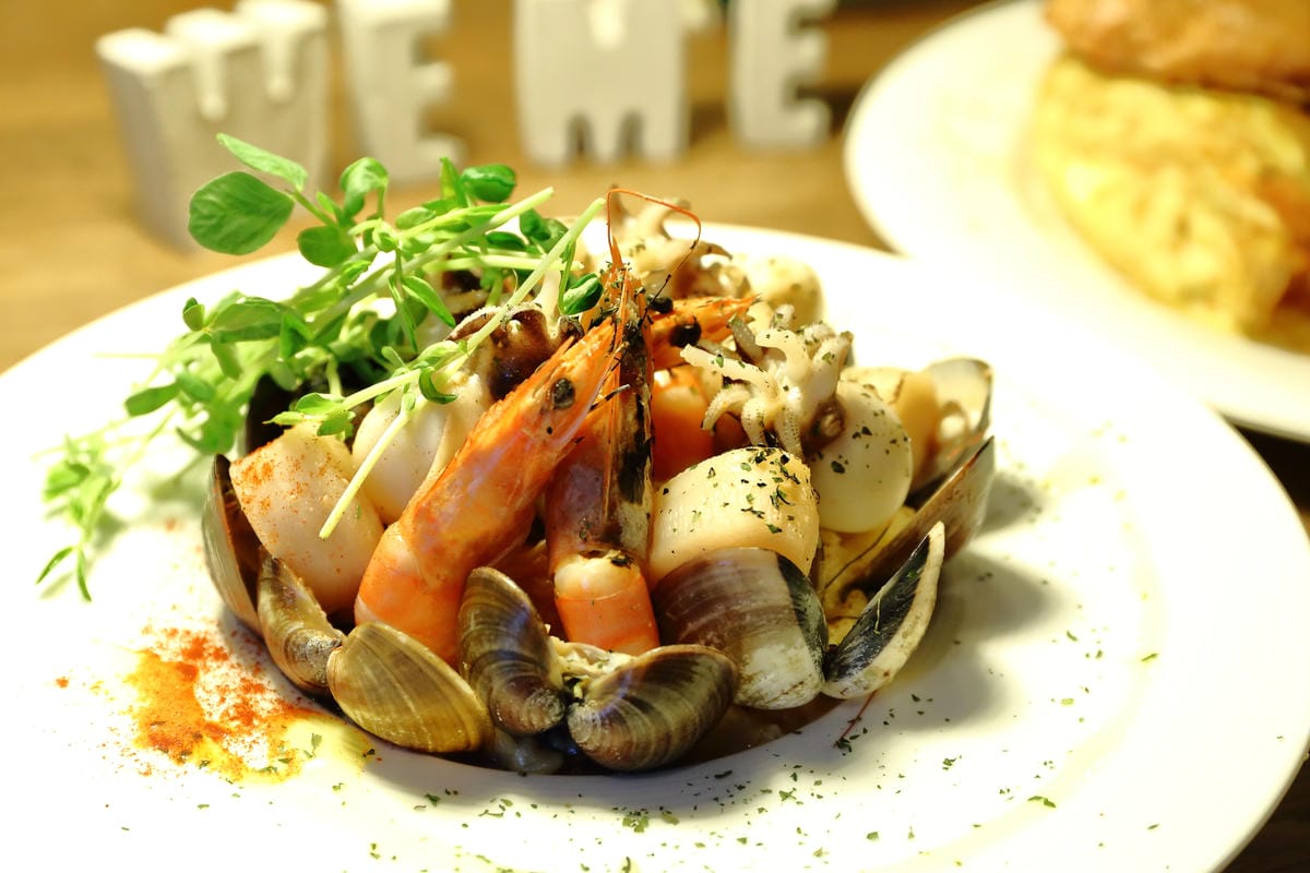 【食||台北】We & Me Cafe～市政府早午餐。激推必吃全天候brunch，平價美味又豐盛，每樣都好好吃！