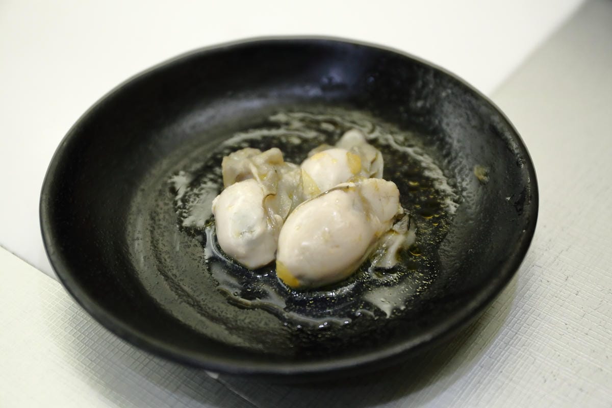 【食。板橋】樂聚鍋物〜板橋火鍋新開幕。一共9種海鮮的無敵海鮮盤，超澎湃又超高CP值的海陸火鍋！(已歇業)