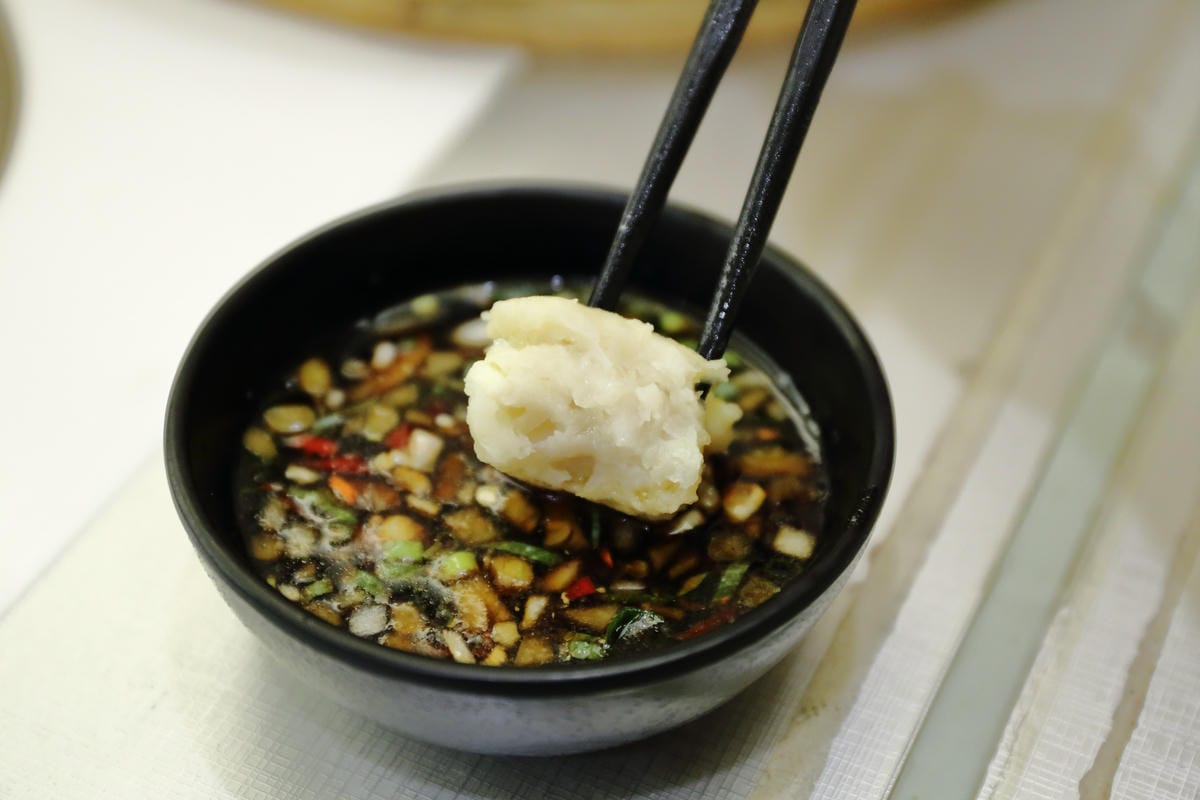 【食。板橋】樂聚鍋物〜板橋火鍋新開幕。一共9種海鮮的無敵海鮮盤，超澎湃又超高CP值的海陸火鍋！(已歇業)