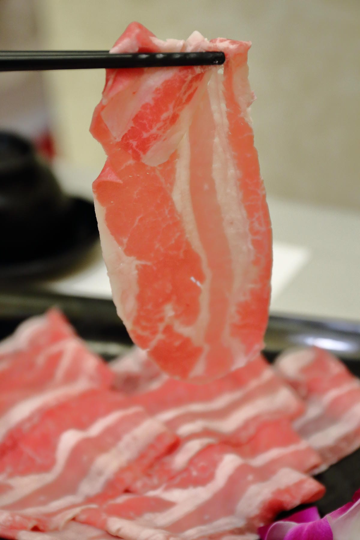 【食。板橋】樂聚鍋物〜板橋火鍋新開幕。一共9種海鮮的無敵海鮮盤，超澎湃又超高CP值的海陸火鍋！(已歇業)