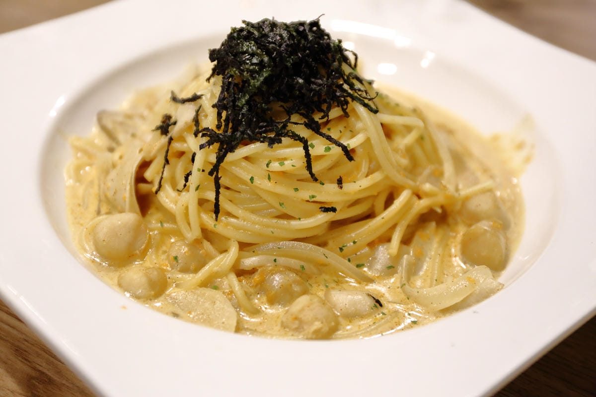 【食。台北】At • First Brunch 緣來〜雙連早午餐。隱藏在巷弄的懷舊風小店，平價人氣早午餐/義大利麵/漢堡