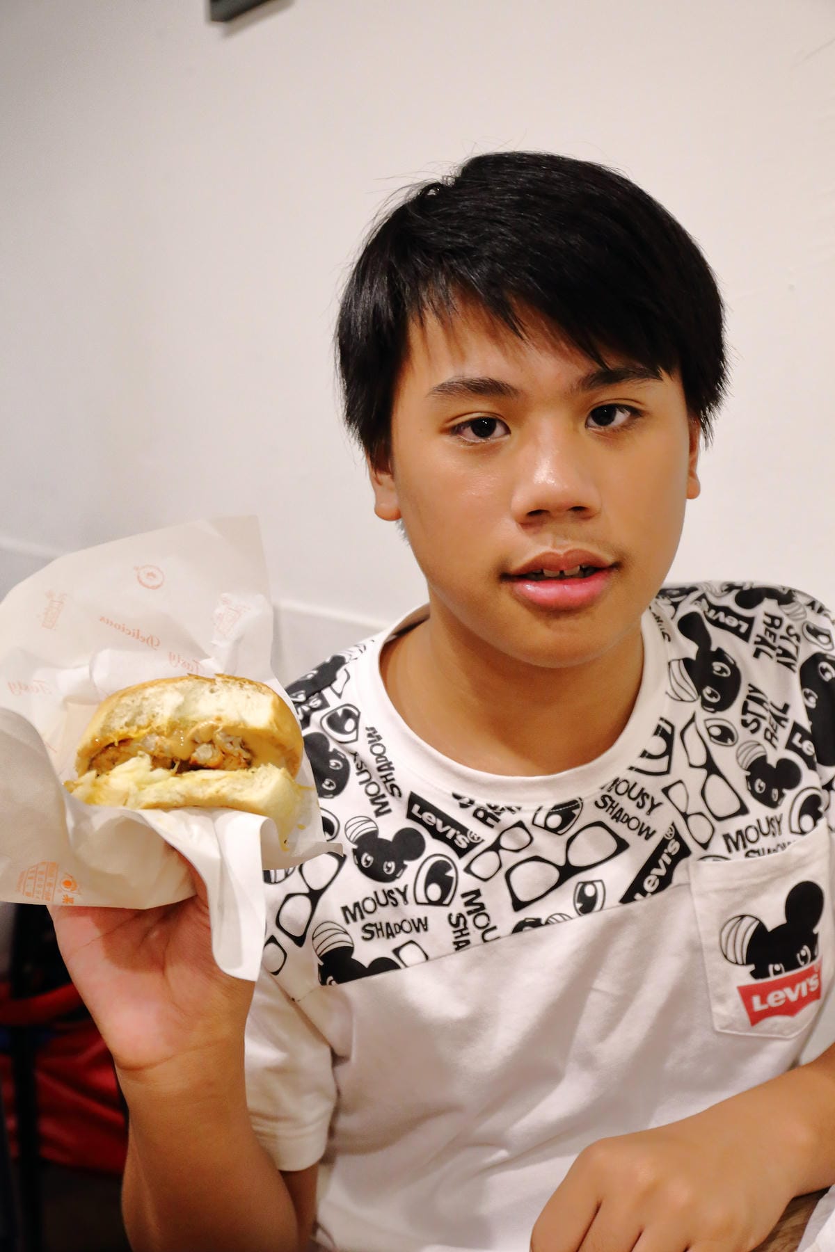 【食。台北】At • First Brunch 緣來〜雙連早午餐。隱藏在巷弄的懷舊風小店，平價人氣早午餐/義大利麵/漢堡