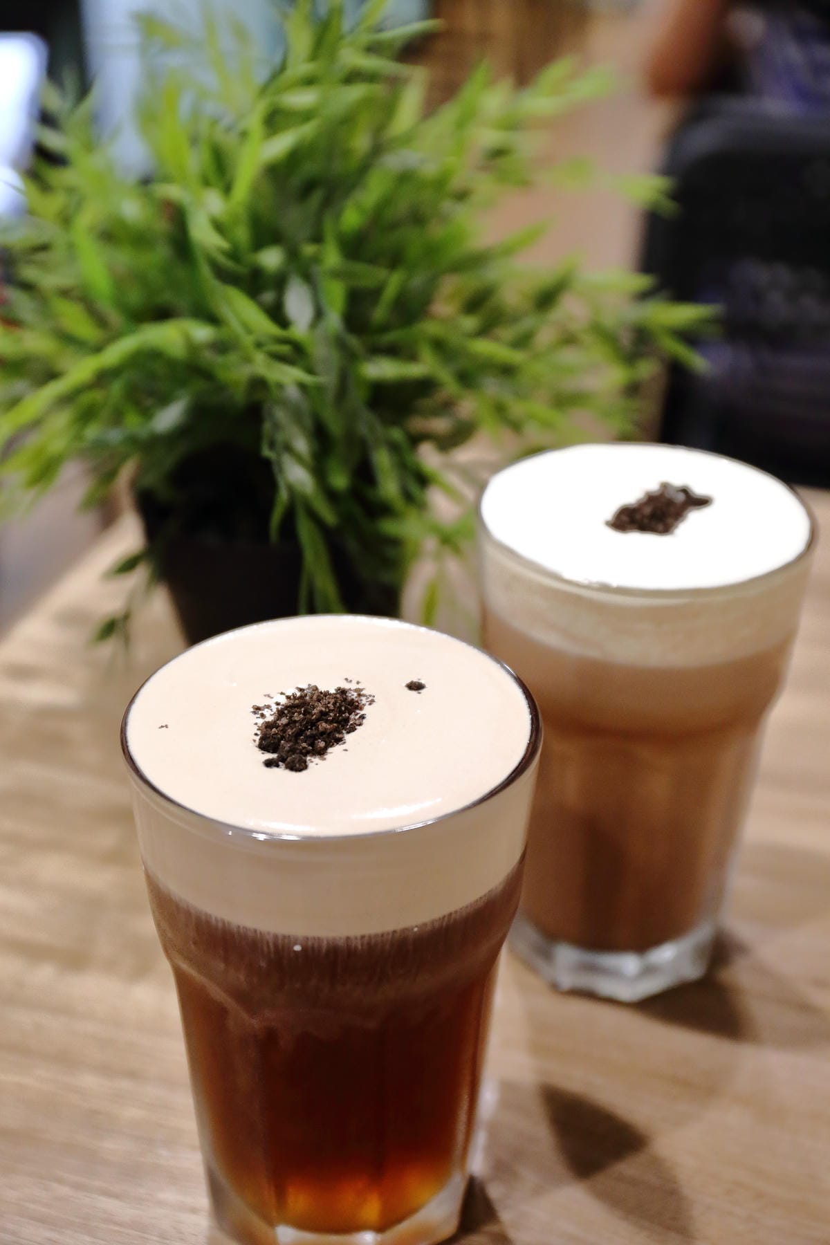 【食。台北】At • First Brunch 緣來〜雙連早午餐。隱藏在巷弄的懷舊風小店，平價人氣早午餐/義大利麵/漢堡