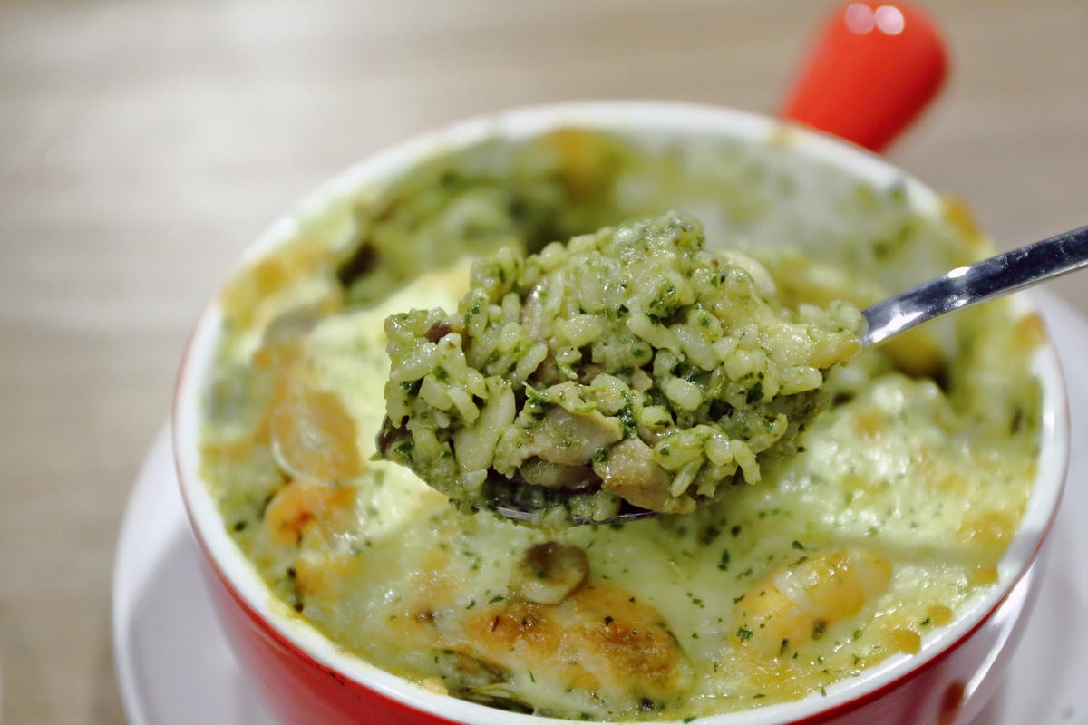 【食。板橋】Ethan’s 義式料理〜亞東醫院站美食。大份量平價義式料理,巨無霸魷魚麵整隻上桌!