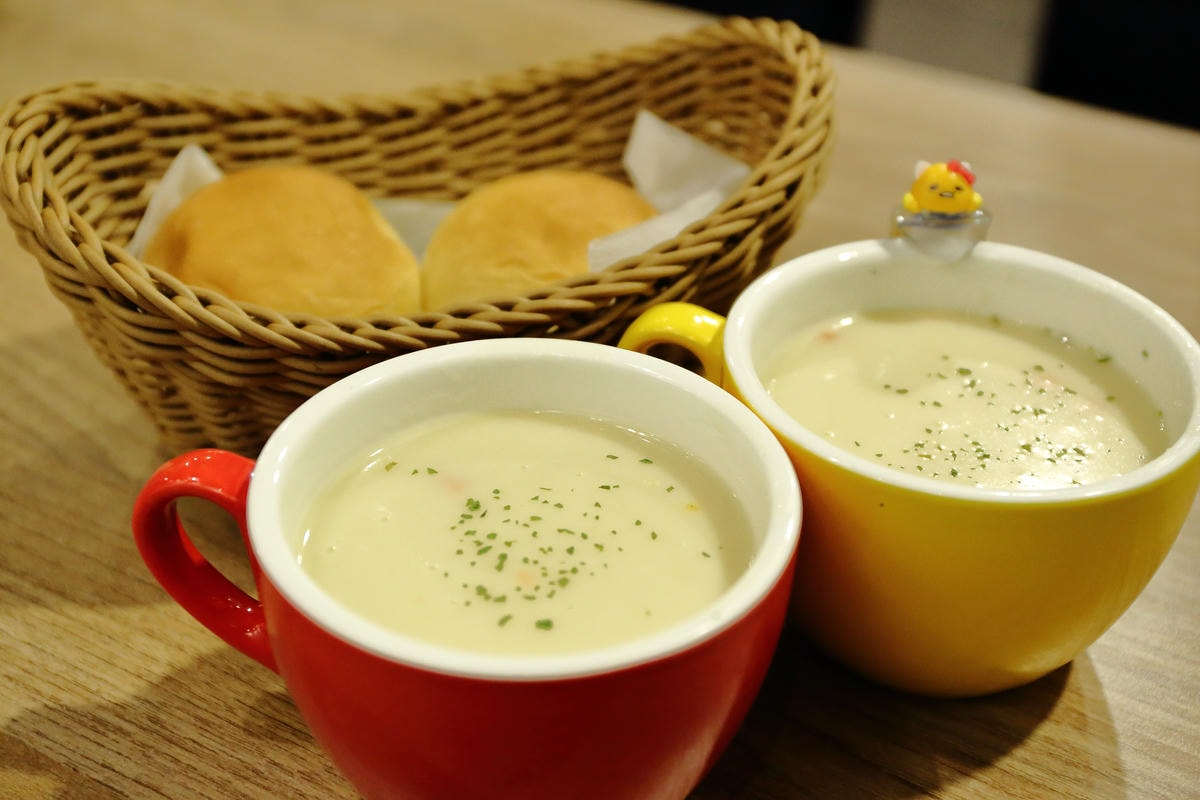 【食。板橋】Ethan’s 義式料理〜亞東醫院站美食。大份量平價義式料理,巨無霸魷魚麵整隻上桌!