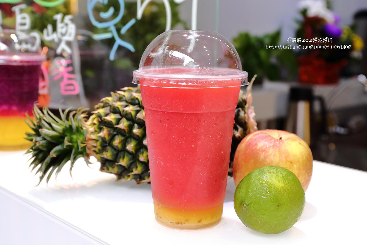【食。台中】KING Juicy〜逢甲夜市美食新開幕!健康新概念注入果汁,無塵室新鮮現打/卡哇伊小動物趣味造型吸管套免費送,創造可愛回憶/便當街/現打果汁/國王特調果汁(已歇業)