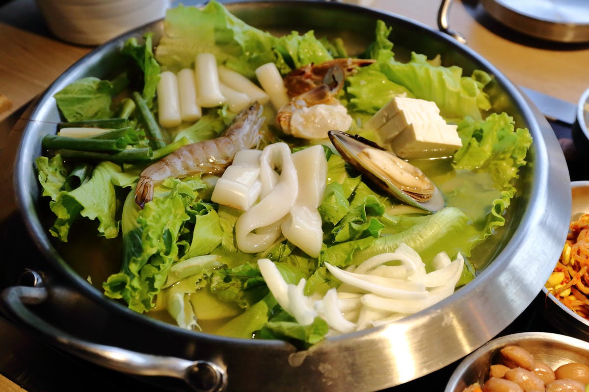 【食。中壢】韓舍韓式烤肉吃到飽〜烤肉男女韓式烤肉吃到飽、韓式美味無限供應，超療癒烤五花肉大口吃！(已歇業)