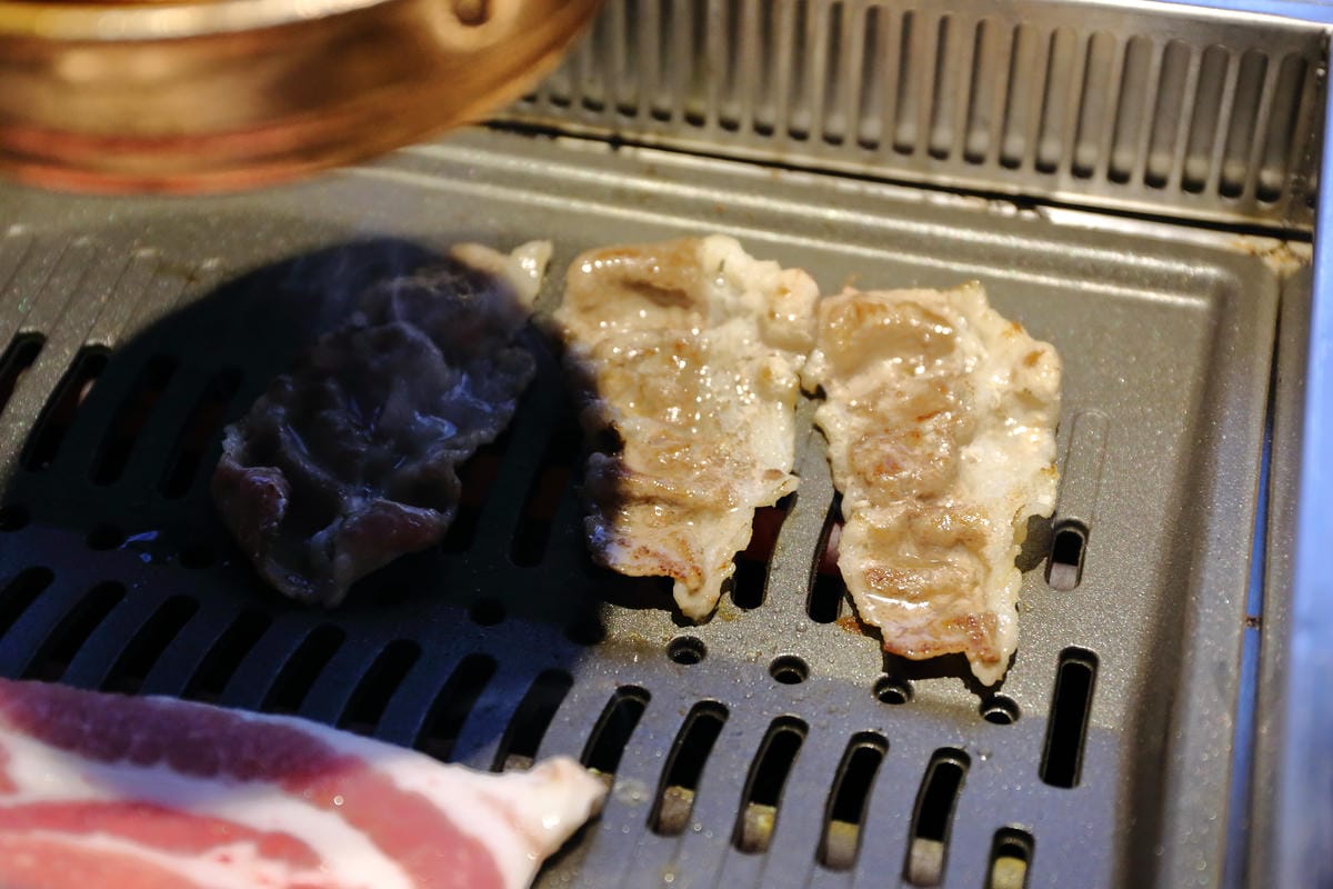 【食。中壢】韓舍韓式烤肉吃到飽〜烤肉男女韓式烤肉吃到飽、韓式美味無限供應，超療癒烤五花肉大口吃！(已歇業)