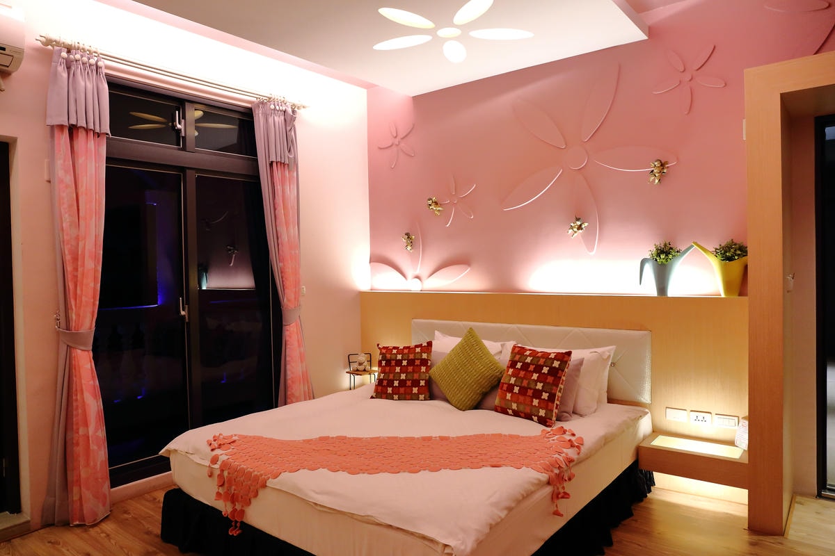 【宿。花蓮】女王萬歲民宿〜花蓮必住!市區首選,近東大門夜市,特色異國風格民宿,如女王般的享受呀!