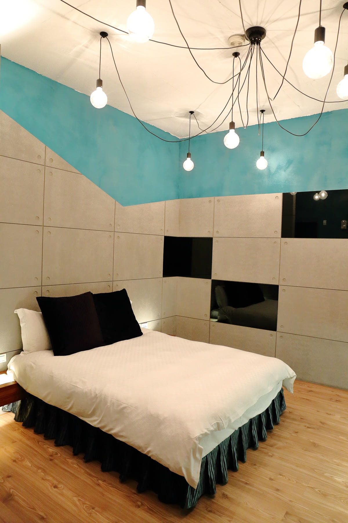 【宿。花蓮】女王萬歲民宿〜花蓮必住!市區首選,近東大門夜市,特色異國風格民宿,如女王般的享受呀!