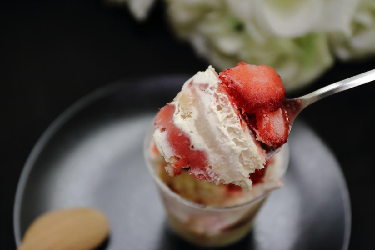 【宅配。美食】Safini Tiramisu 莎費尼〜女孩的甜食Time!繽紛美味的提拉米蘇宅配到家