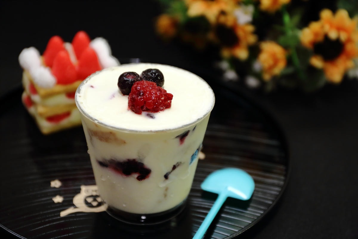 【宅配。美食】Safini Tiramisu 莎費尼〜女孩的甜食Time!繽紛美味的提拉米蘇宅配到家