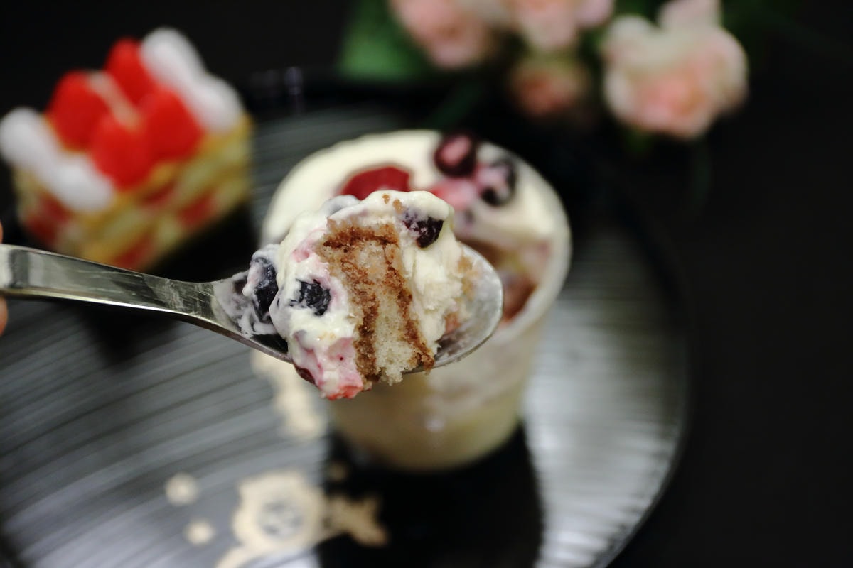 【宅配。美食】Safini Tiramisu 莎費尼〜女孩的甜食Time!繽紛美味的提拉米蘇宅配到家