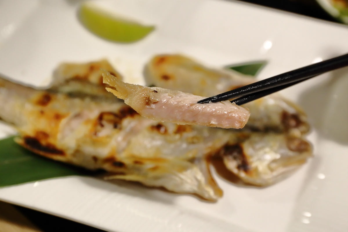 【食。板橋】哇沙Bi 沢也 日本料理〜板橋美味飽典平價日本料理俗擱大碗!毛毛蟲壽司好吸睛!(已歇業)