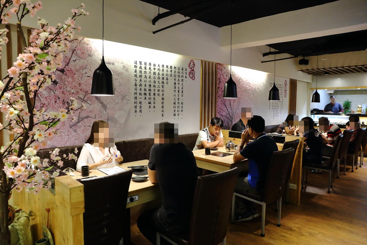 【食。板橋】哇沙Bi 沢也 日本料理〜板橋美味飽典平價日本料理俗擱大碗!毛毛蟲壽司好吸睛!(已歇業)