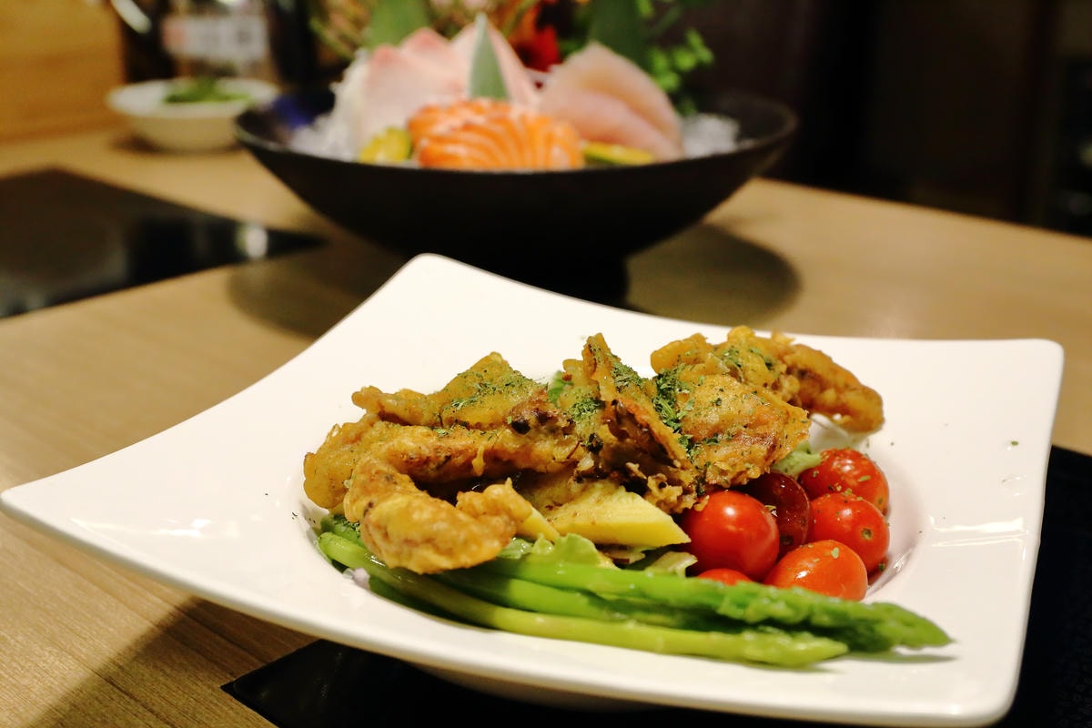 【食。板橋】哇沙Bi 沢也 日本料理〜板橋美味飽典平價日本料理俗擱大碗!毛毛蟲壽司好吸睛!(已歇業)