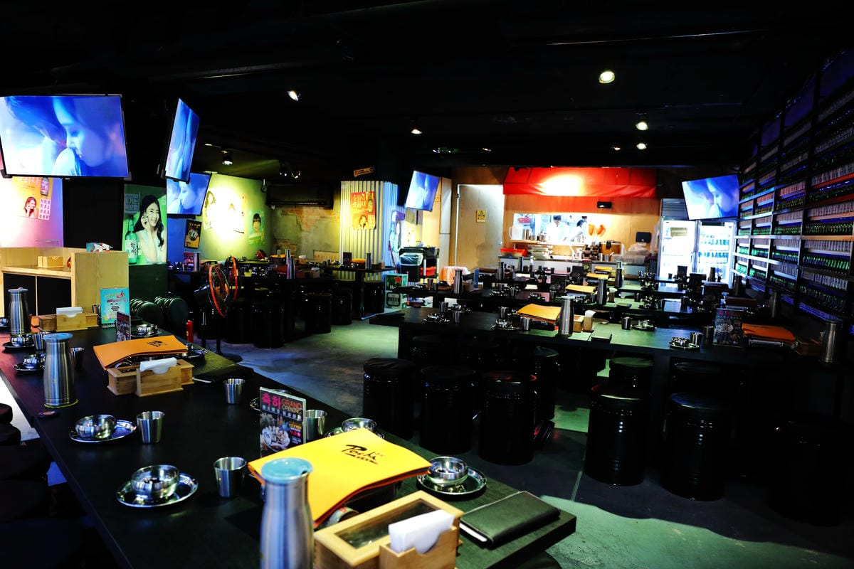 【食。台北】Pocha 韓式熱炒 포차～東區韓式熱炒 2店。不用飛韓國就可以吃到海鮮貝類鍋，海鮮多到滿出來……