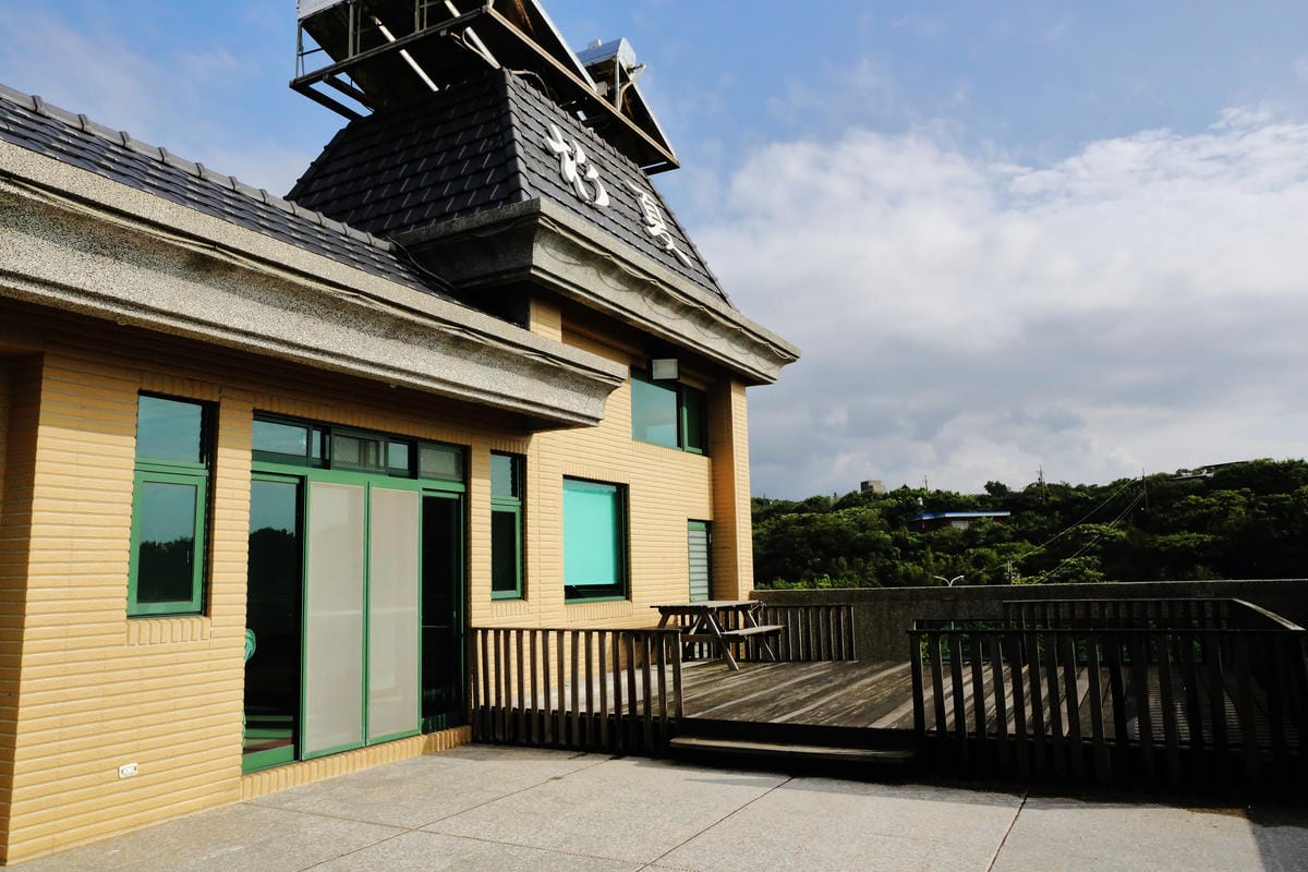 【食。新北三芝】樂岩庭園西餐～​48盎司厚5公分超大牛排等你來挑戰，大食客美食推薦，食量小者勿試！