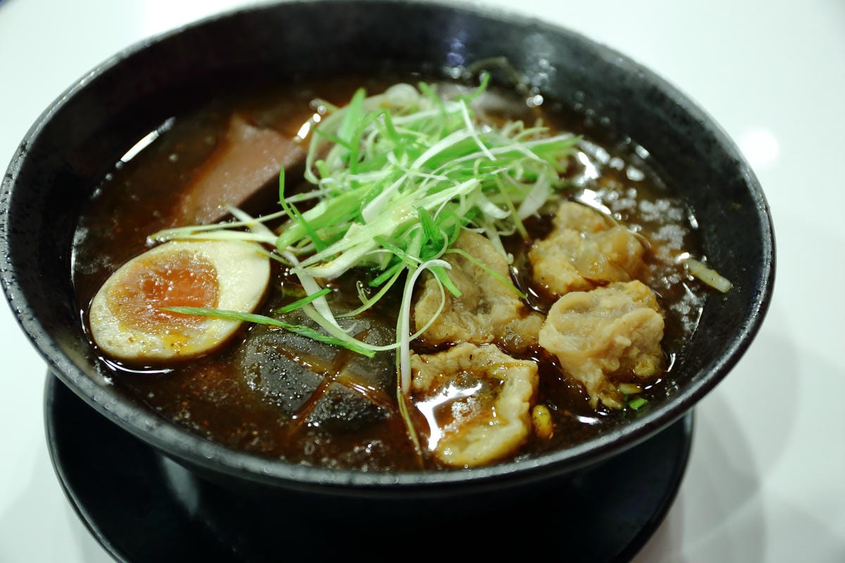 【食。板橋】下河幫麻辣牛肉麵～無辣不歡，麻辣夠勁的好味道！顛覆傳統牛肉麵新思維，牛肉麵不再只有牛肉！