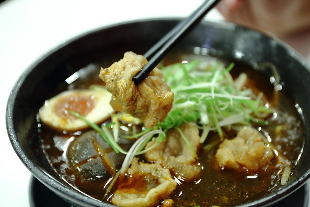 【食。板橋】下河幫麻辣牛肉麵～無辣不歡，麻辣夠勁的好味道！顛覆傳統牛肉麵新思維，牛肉麵不再只有牛肉！