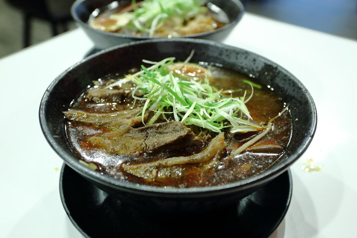 【食。板橋】下河幫麻辣牛肉麵～無辣不歡，麻辣夠勁的好味道！顛覆傳統牛肉麵新思維，牛肉麵不再只有牛肉！