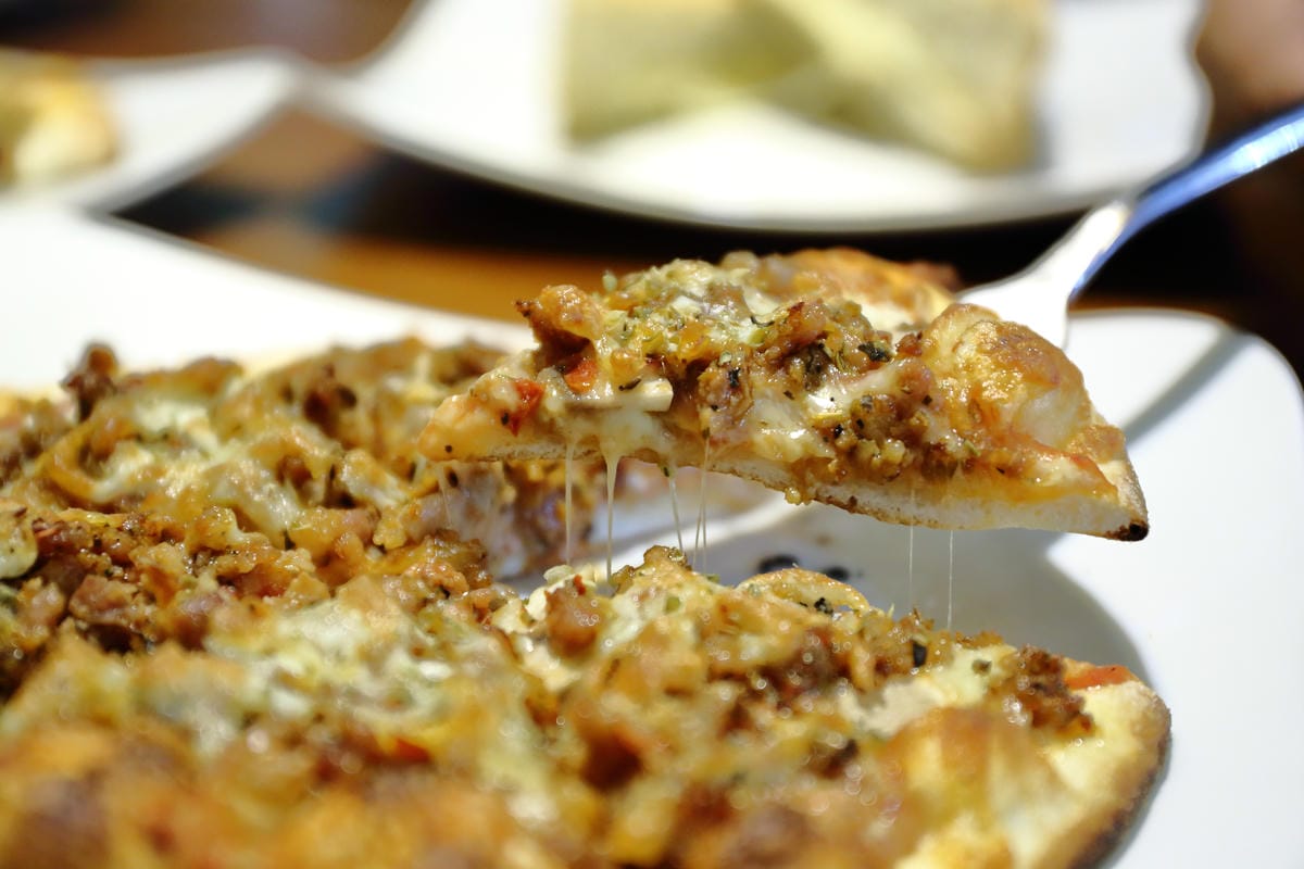 【食。永和】Pizza Rock 搖滾披薩～​純正義式手工披薩，出乎意料好吃薄、脆、香！