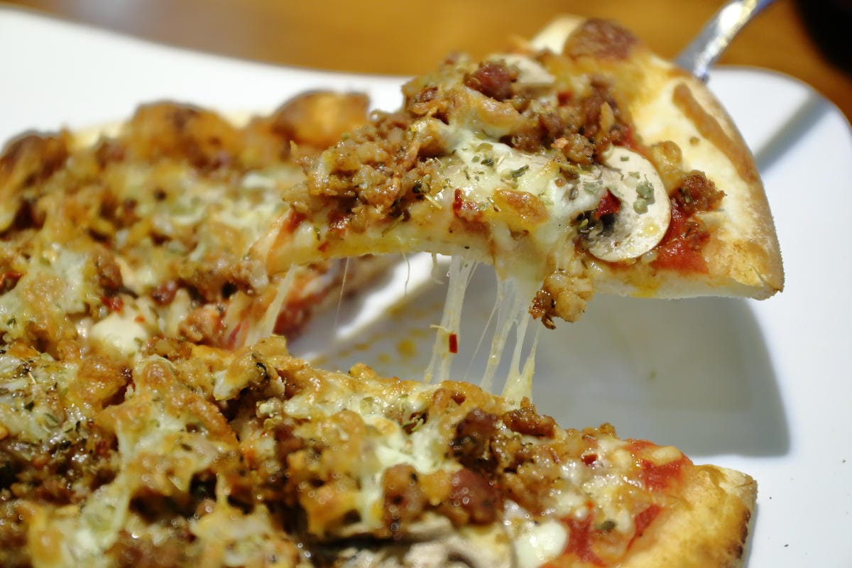 【食。永和】Pizza Rock 搖滾披薩～​純正義式手工披薩，出乎意料好吃薄、脆、香！