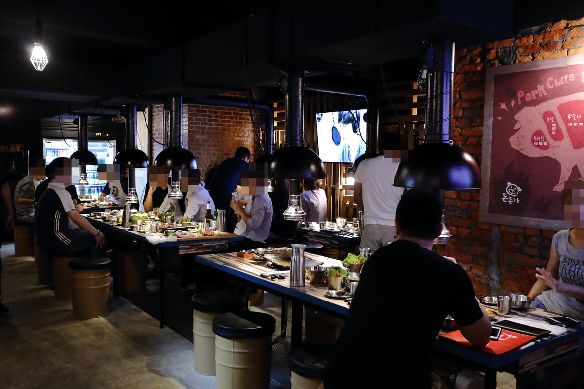 【食。台北】咚咚家dondonga韓式豬肉專賣 – 돈돈가～東區韓式烤肉專門店，鐵板上的滋滋聲，痛快吃肉吧！