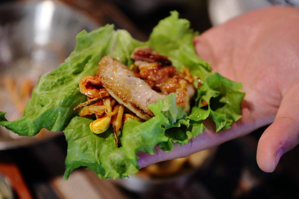【食。台北】咚咚家dondonga韓式豬肉專賣 – 돈돈가～東區韓式烤肉專門店，鐵板上的滋滋聲，痛快吃肉吧！