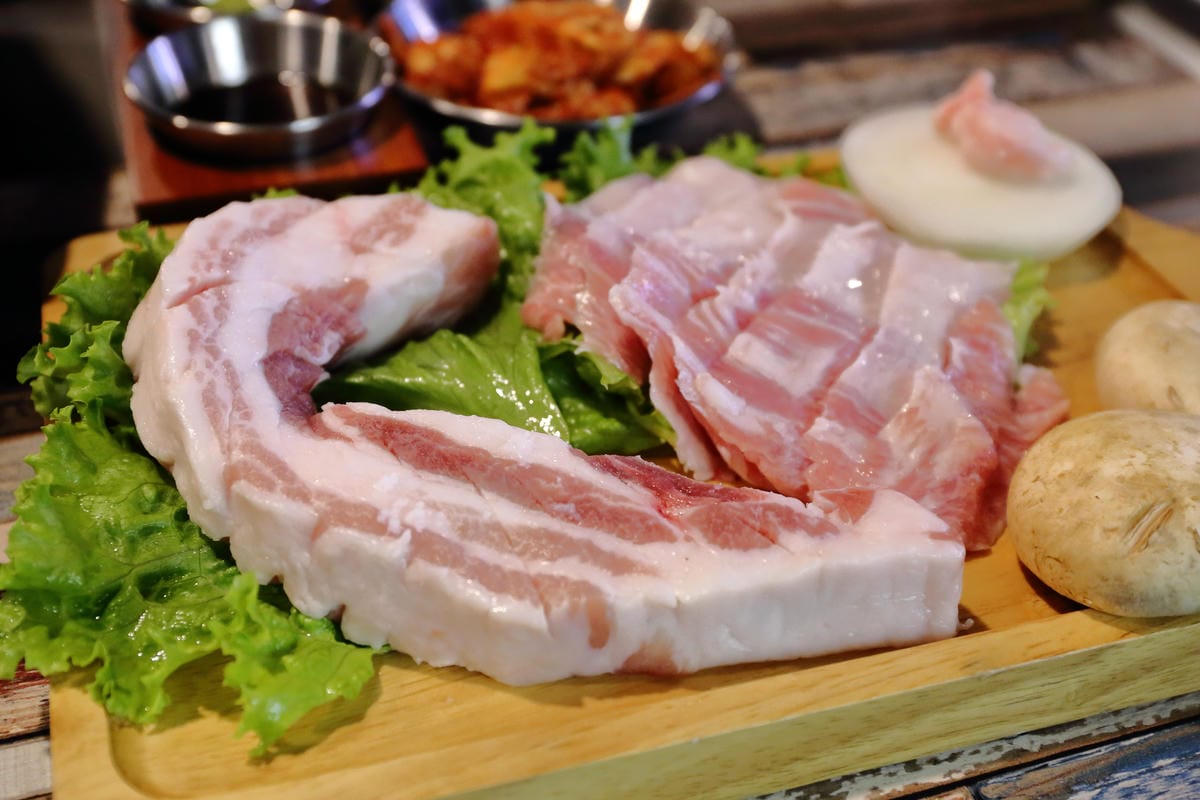 【食。台北】咚咚家dondonga韓式豬肉專賣 – 돈돈가～東區韓式烤肉專門店，鐵板上的滋滋聲，痛快吃肉吧！