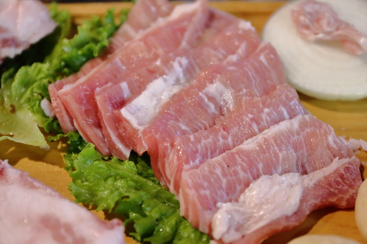 【食。台北】咚咚家dondonga韓式豬肉專賣 – 돈돈가～東區韓式烤肉專門店，鐵板上的滋滋聲，痛快吃肉吧！