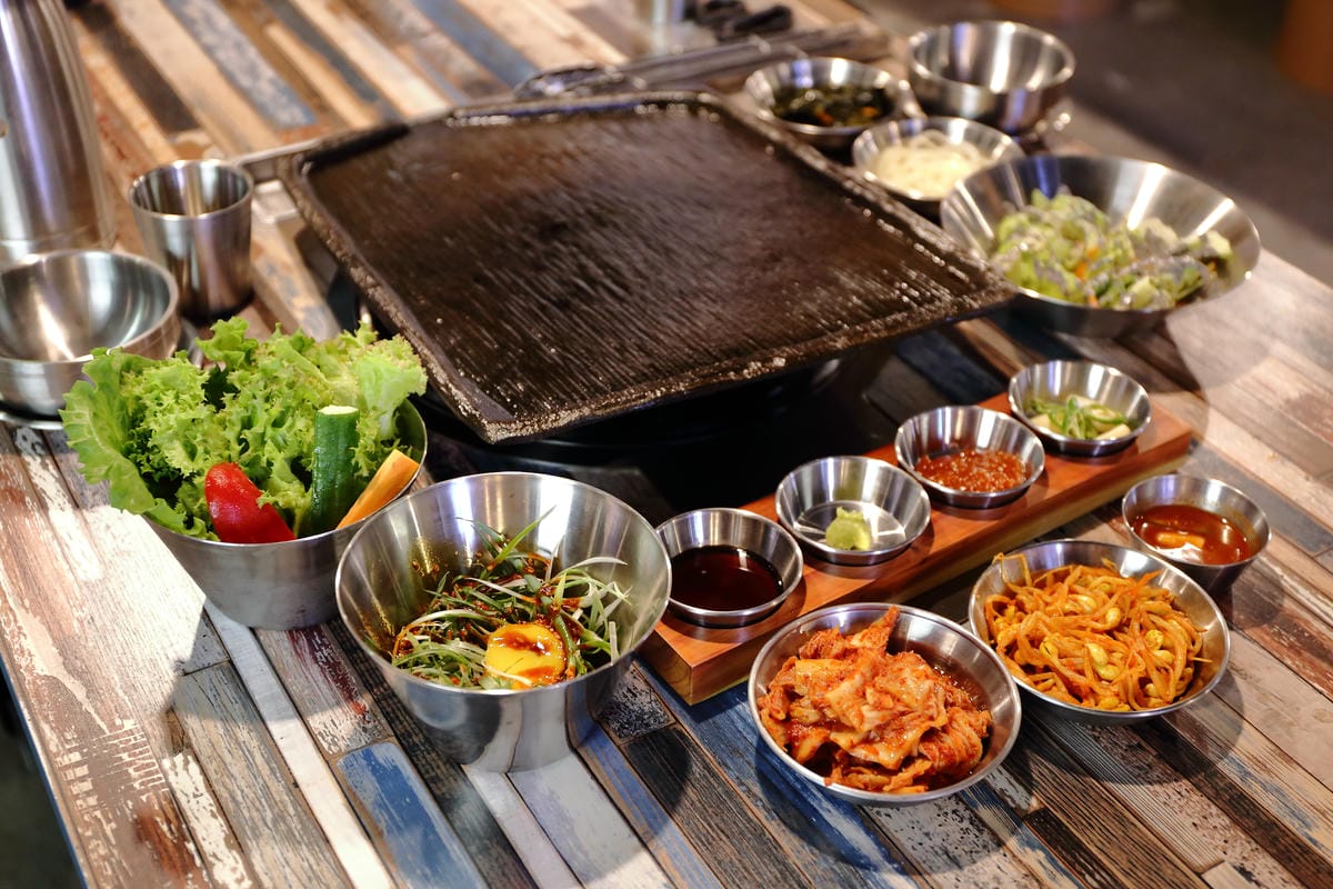 【食。台北】咚咚家dondonga韓式豬肉專賣 – 돈돈가～東區韓式烤肉專門店，鐵板上的滋滋聲，痛快吃肉吧！