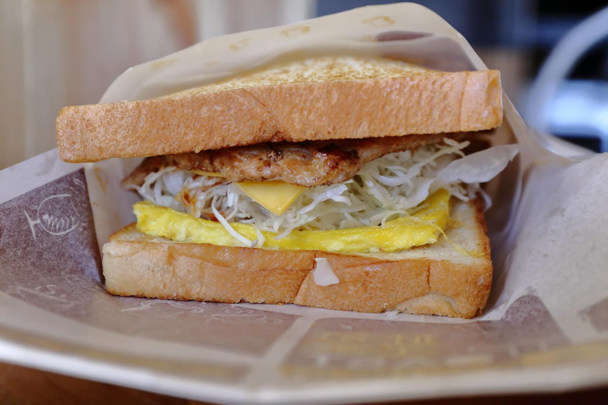 【食。中和】吐司工寓Tosicon – 四號公園店～韓式鐵板吐司專賣。新開幕人氣餐廳，你嚐鮮了嗎？(已歇業)