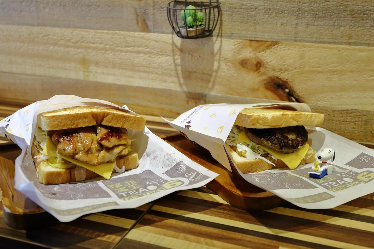 【食。中和】吐司工寓Tosicon – 四號公園店～韓式鐵板吐司專賣。新開幕人氣餐廳，你嚐鮮了嗎？(已歇業)