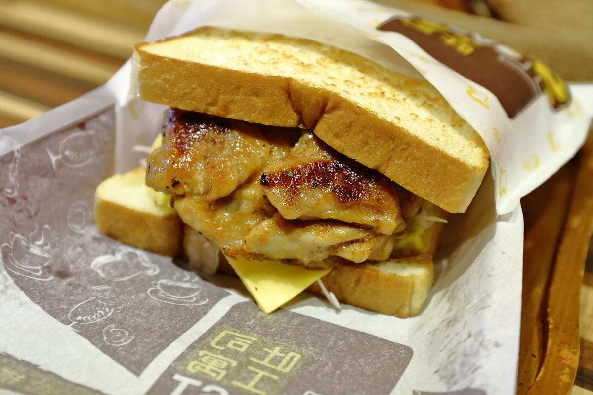 【食。中和】吐司工寓Tosicon – 四號公園店～韓式鐵板吐司專賣。新開幕人氣餐廳，你嚐鮮了嗎？(已歇業)