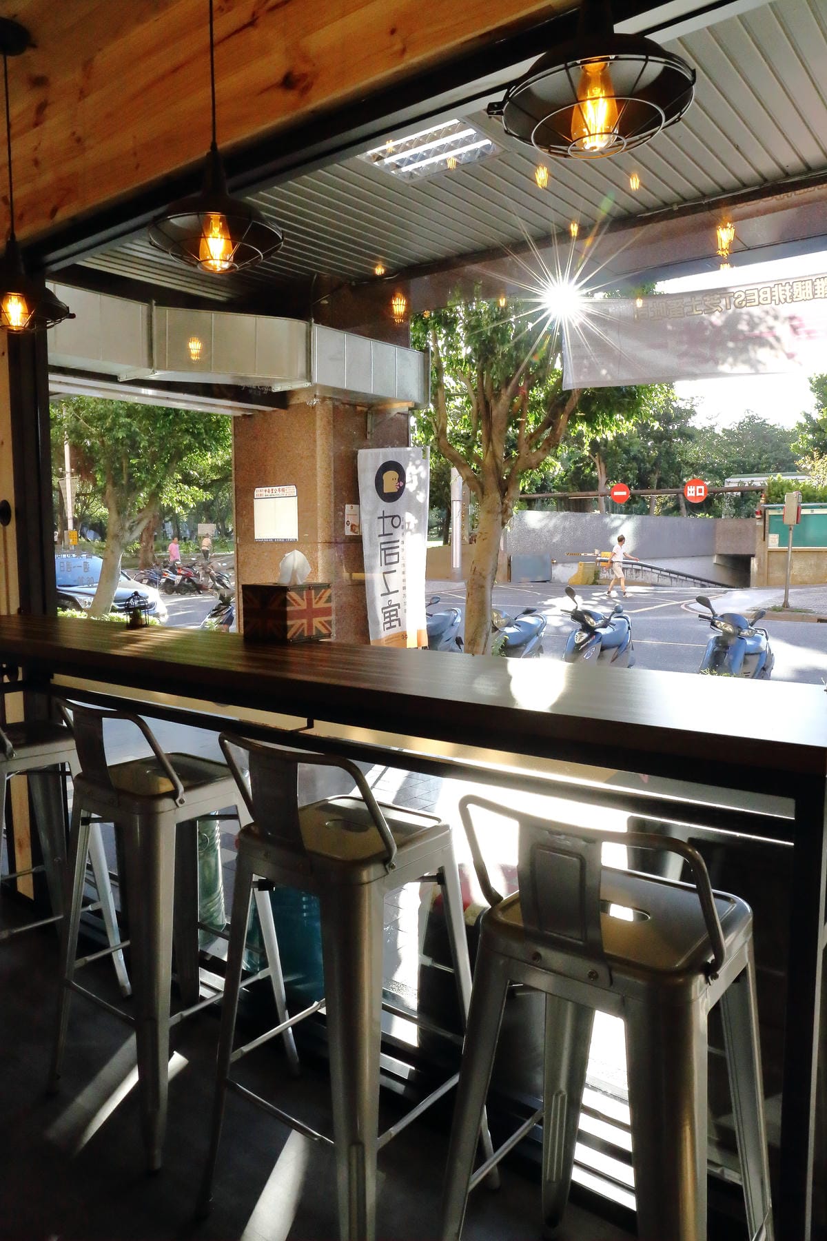 【食。中和】吐司工寓Tosicon – 四號公園店～韓式鐵板吐司專賣。新開幕人氣餐廳，你嚐鮮了嗎？(已歇業)