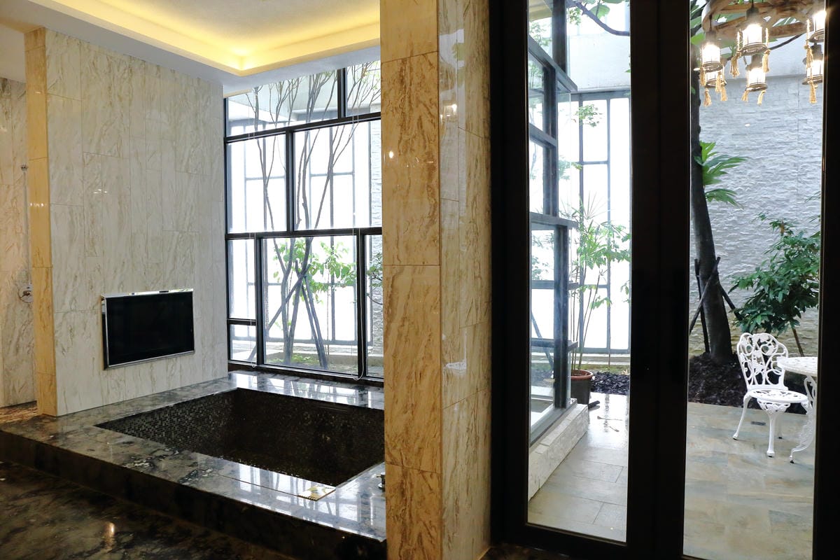 【宿。台中】芭蕾城市渡假旅店 VillaBallet～​台中住宿推薦。新穎時尚主題房型設計，宛如置身異國享受著異國的風情，趕快預約美好假期！