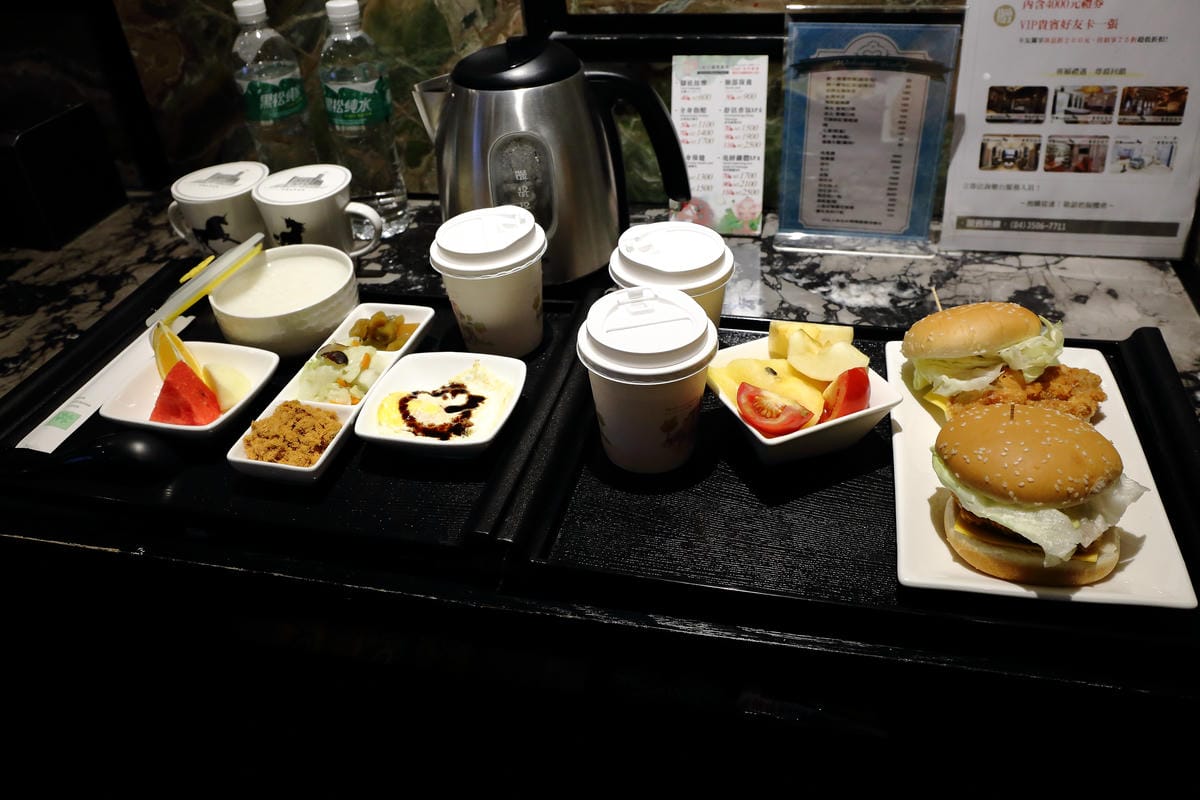 【宿。台中】芭蕾城市渡假旅店 VillaBallet～​台中住宿推薦。新穎時尚主題房型設計，宛如置身異國享受著異國的風情，趕快預約美好假期！