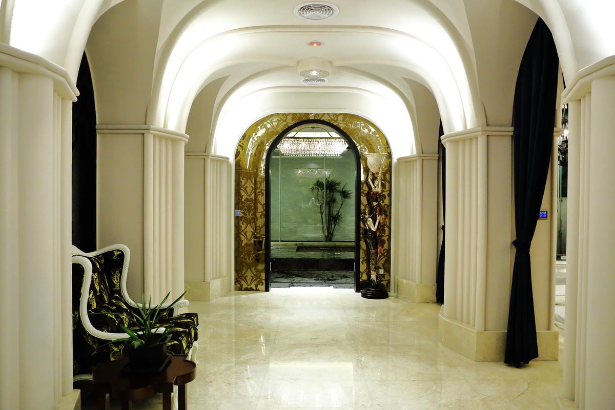 【宿。台中】芭蕾城市渡假旅店 VillaBallet～​台中住宿推薦。新穎時尚主題房型設計，宛如置身異國享受著異國的風情，趕快預約美好假期！