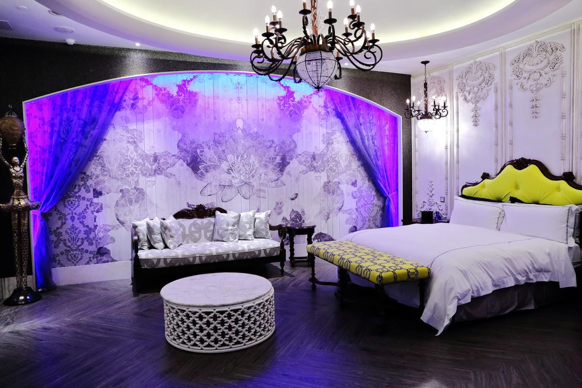 【宿。台中】芭蕾城市渡假旅店 VillaBallet～​台中住宿推薦。新穎時尚主題房型設計，宛如置身異國享受著異國的風情，趕快預約美好假期！