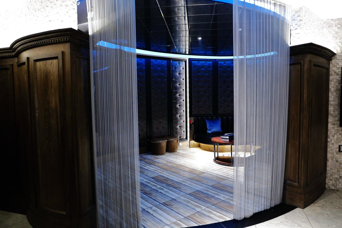 【宿。台中】芭蕾城市渡假旅店 VillaBallet～​台中住宿推薦。新穎時尚主題房型設計，宛如置身異國享受著異國的風情，趕快預約美好假期！