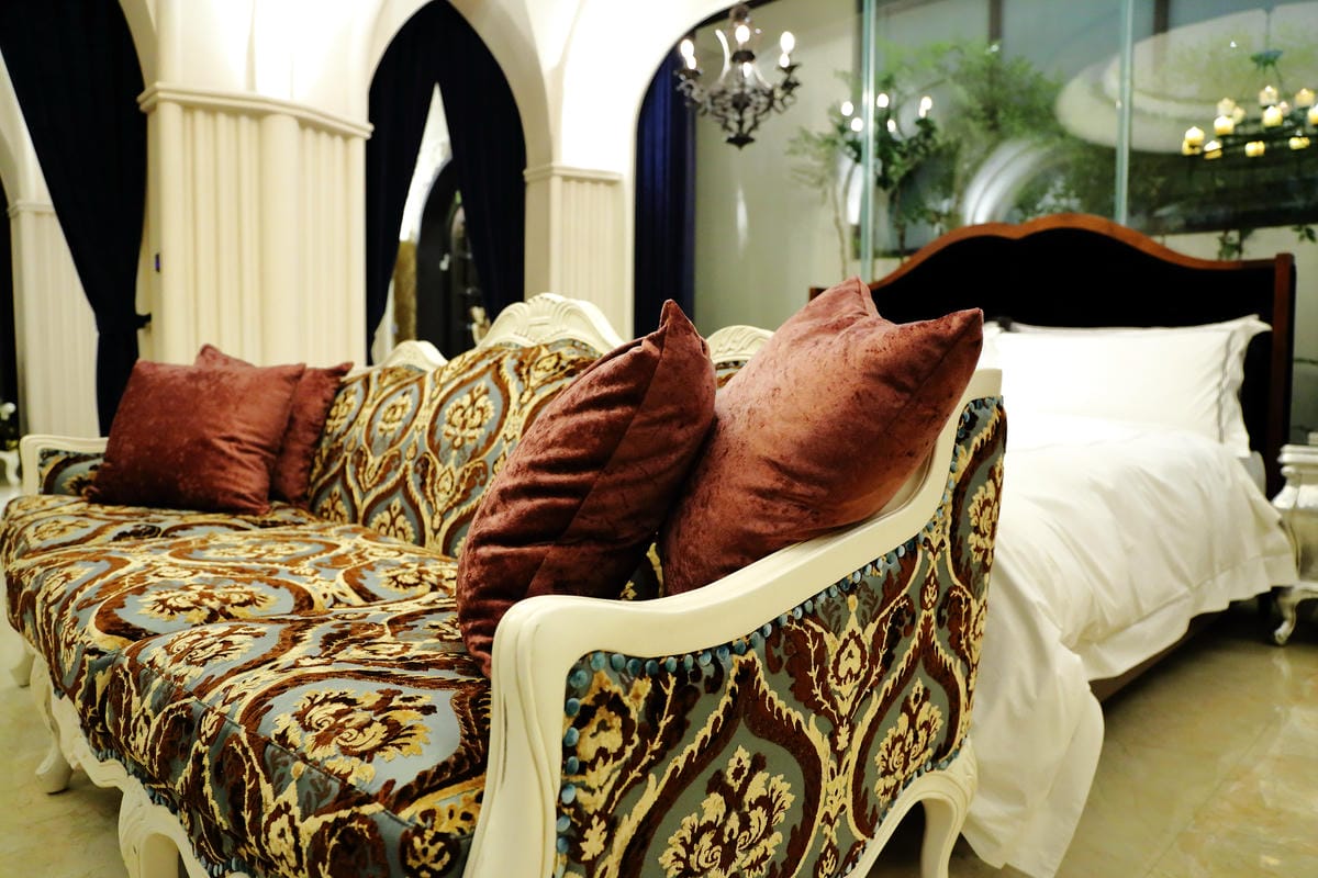 【宿。台中】芭蕾城市渡假旅店 VillaBallet～​台中住宿推薦。新穎時尚主題房型設計，宛如置身異國享受著異國的風情，趕快預約美好假期！