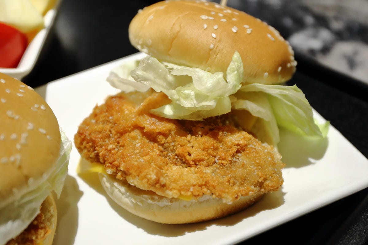 【宿。台中】芭蕾城市渡假旅店 VillaBallet～​台中住宿推薦。新穎時尚主題房型設計，宛如置身異國享受著異國的風情，趕快預約美好假期！