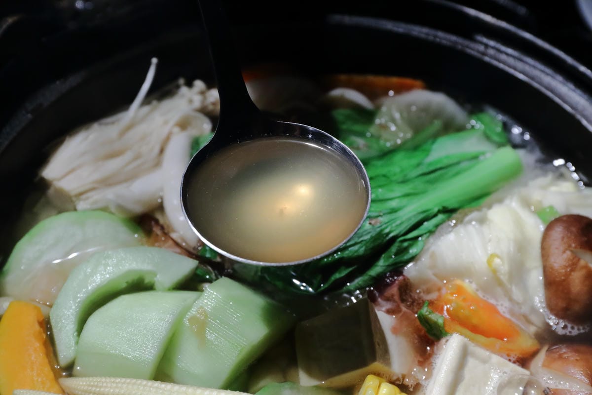 【食。台北】。囍聚。精緻鍋物～台北海鮮火鍋代名詞，老饕必訪！頂級蝦子太銷魂，吃到痛風也不怕！