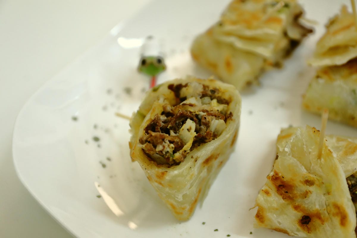 【食。三重】熊尬夯碳烤三明治早午餐～巷弄隱藏版早餐店。不同的故事、認真生活的態度，單親媽堅強撫養身心障礙兒子不喊苦，天然手作，充滿媽媽味道的餐點便宜又好吃