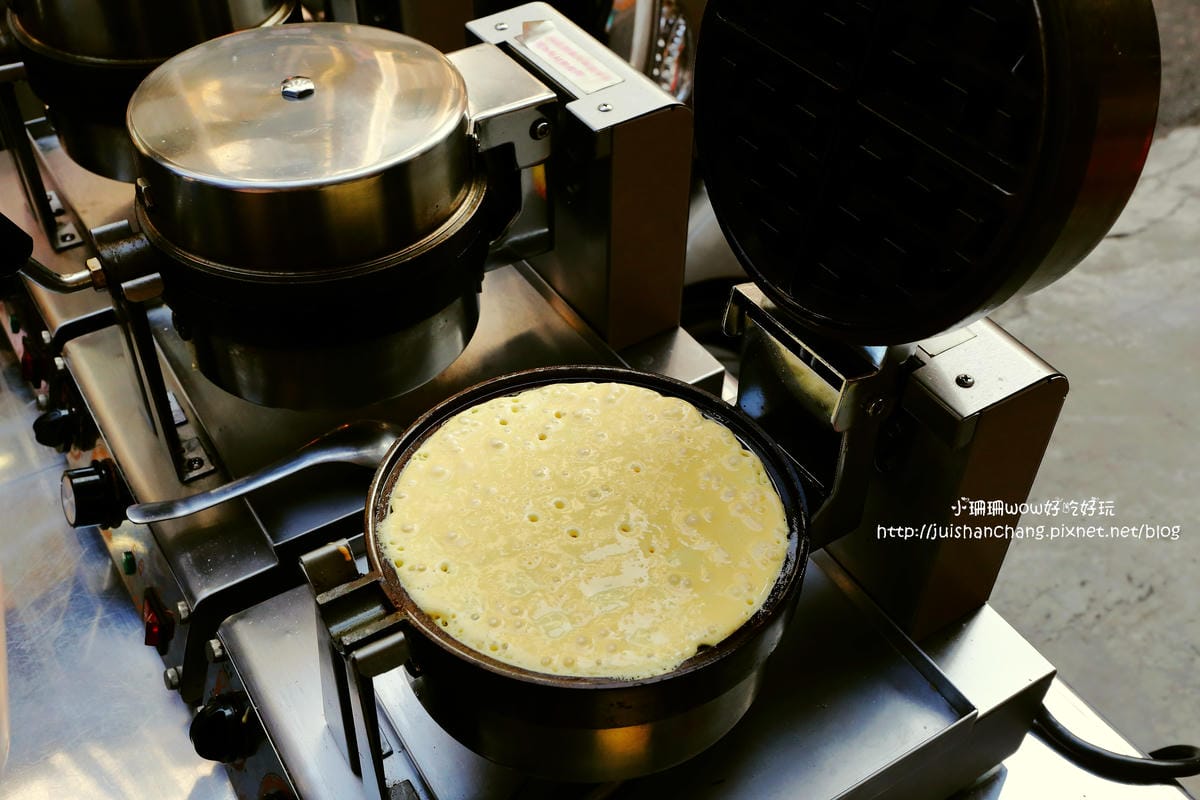 【食。中壢】幸福圓鬆餅屋～中原夜市限定！無可抗拒甜品，口味超多的創意鬆餅店，隨手帶著吃～(已歇業)